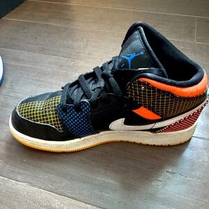 Air Jordan 1 Mid MMD Big Kids' Shoe - Sz 5.5